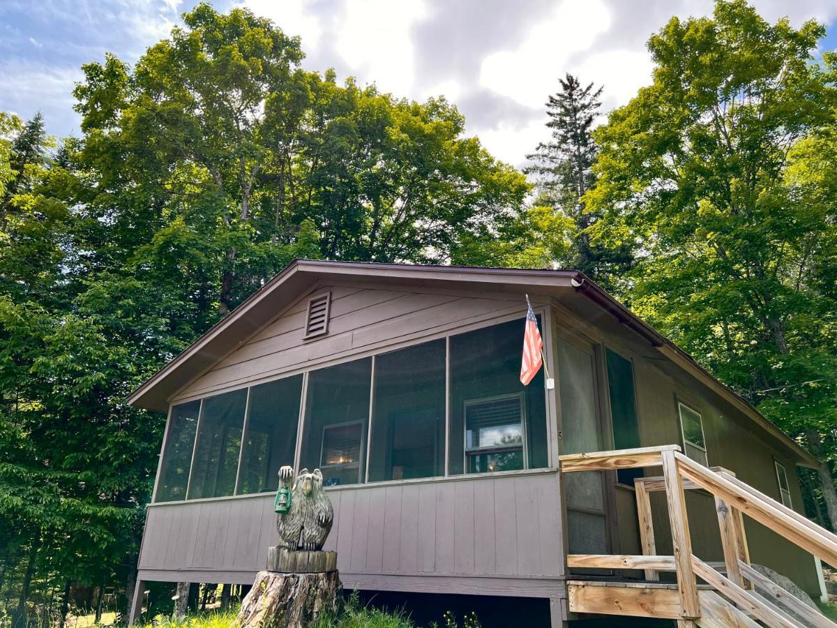 ホテルAdirondack Lake Cabins Indian Lake エクステリア 写真