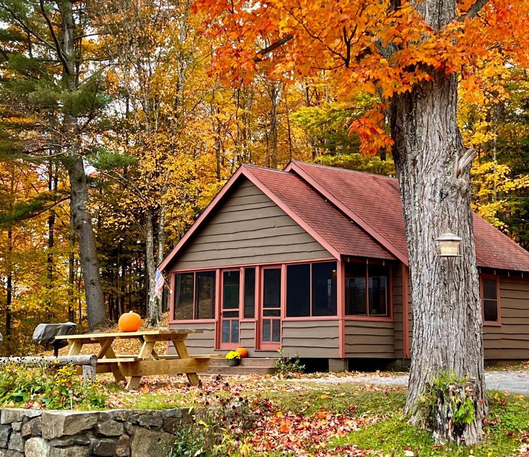 ホテルAdirondack Lake Cabins Indian Lake エクステリア 写真