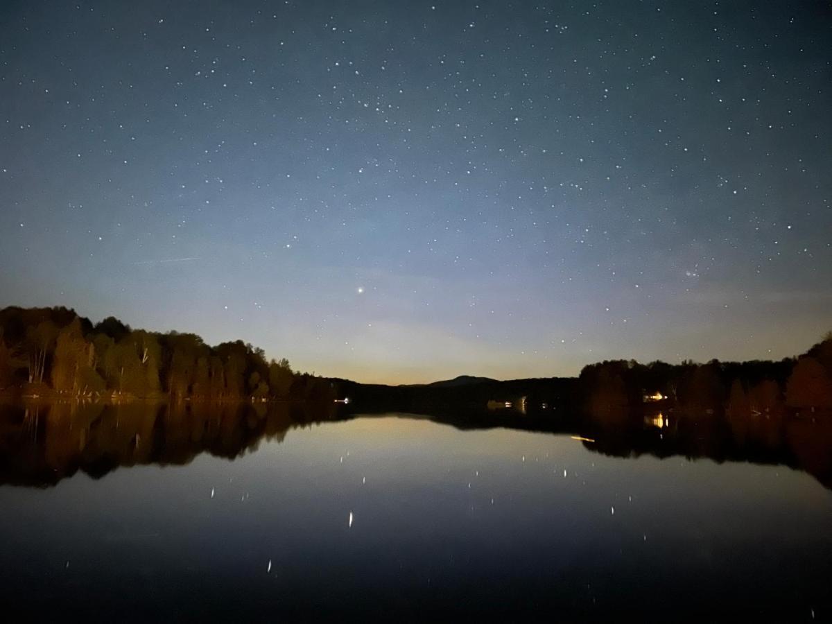 ホテルAdirondack Lake Cabins Indian Lake エクステリア 写真