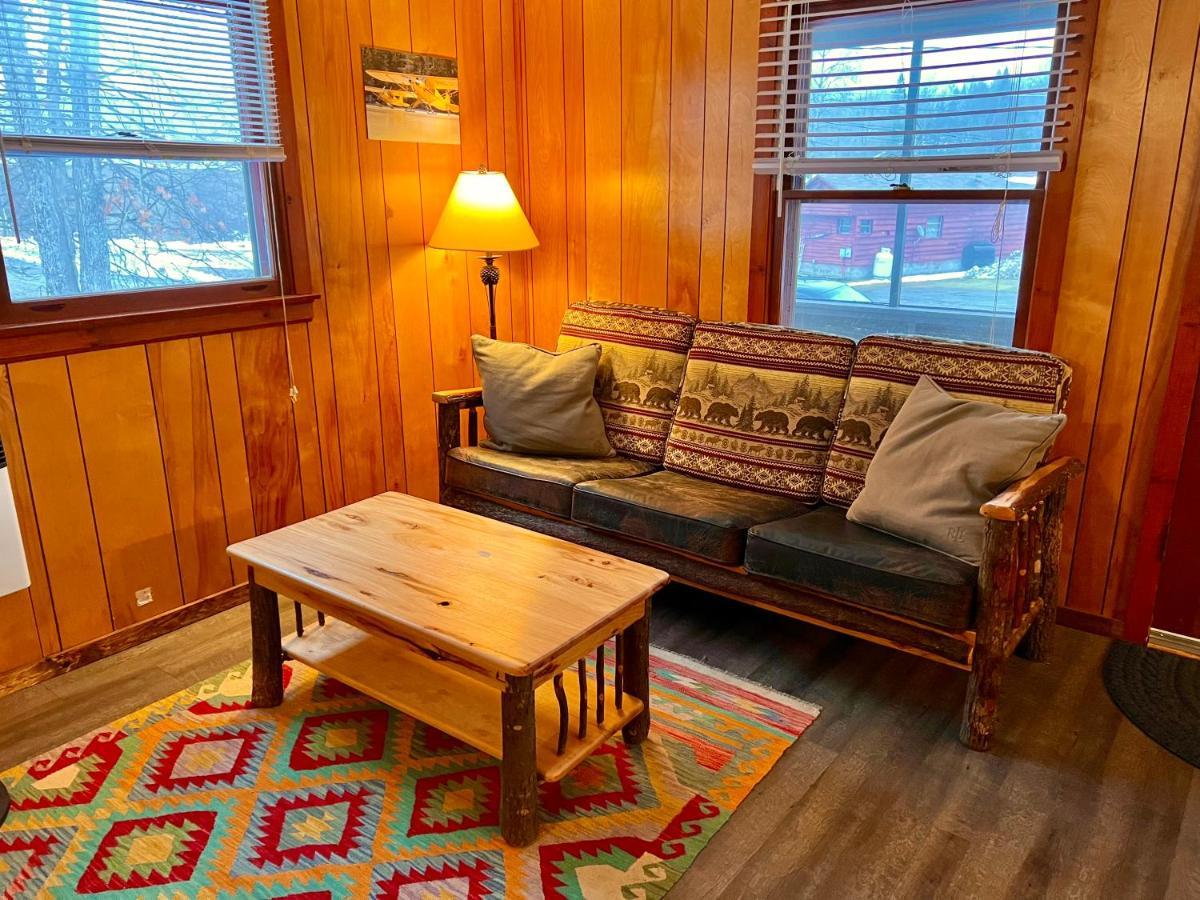 ホテルAdirondack Lake Cabins Indian Lake エクステリア 写真